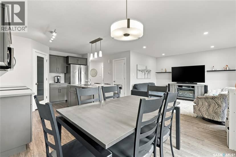 3241 Green Water DRIVE — photo 12 of 40