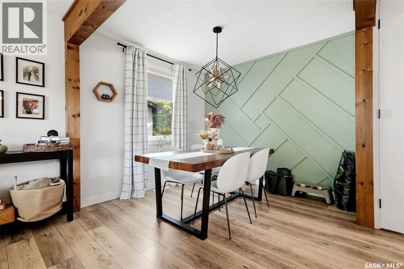 43 Richardson Crescent — photo 12 of 40