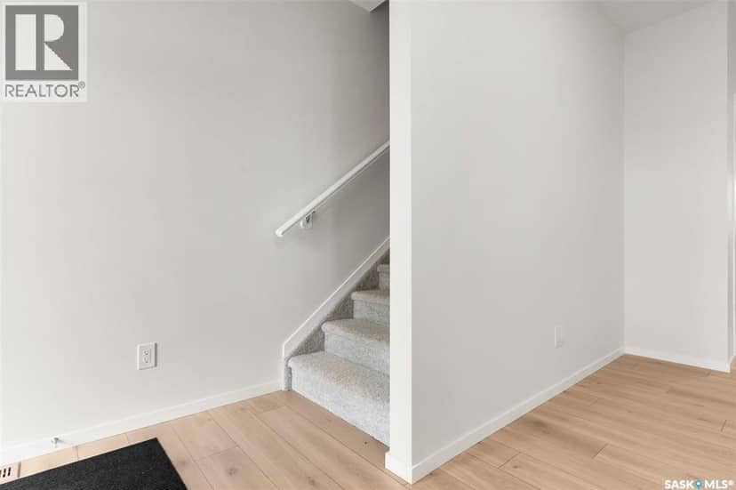 7636 Mapleford BOULEVARD — photo 15 of 40