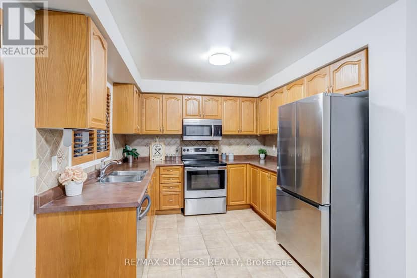 54 Ferncroft Place — photo 14 of 40