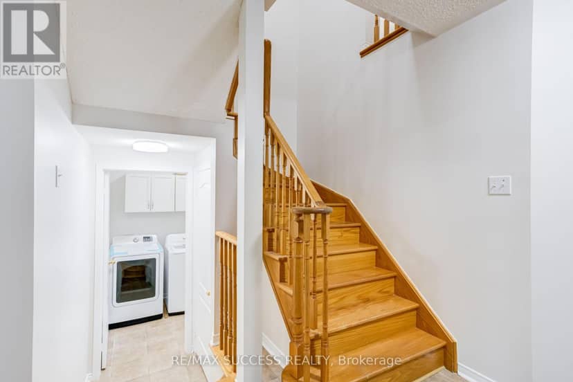 54 Ferncroft Place — photo 23 of 40