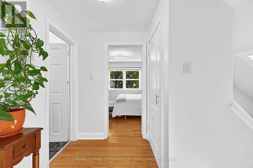 29 Crestview Avenue — photo 21 of 40
