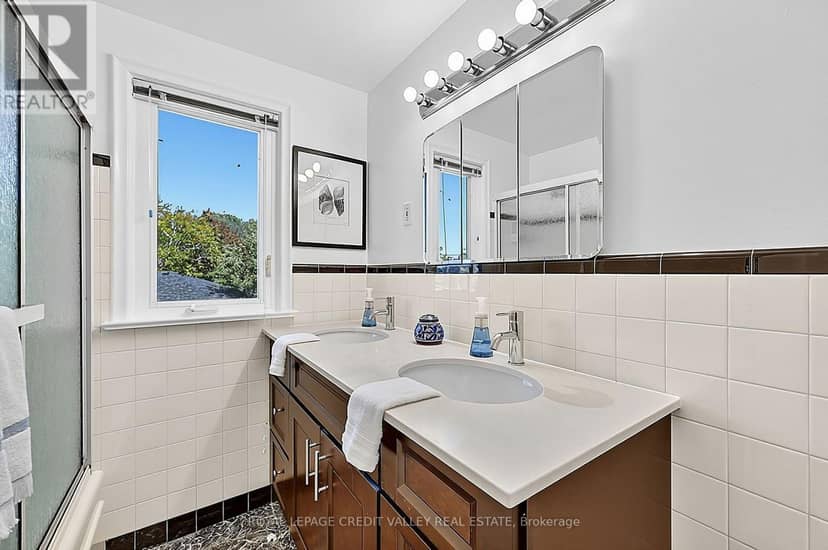 29 Crestview Avenue — photo 26 of 40
