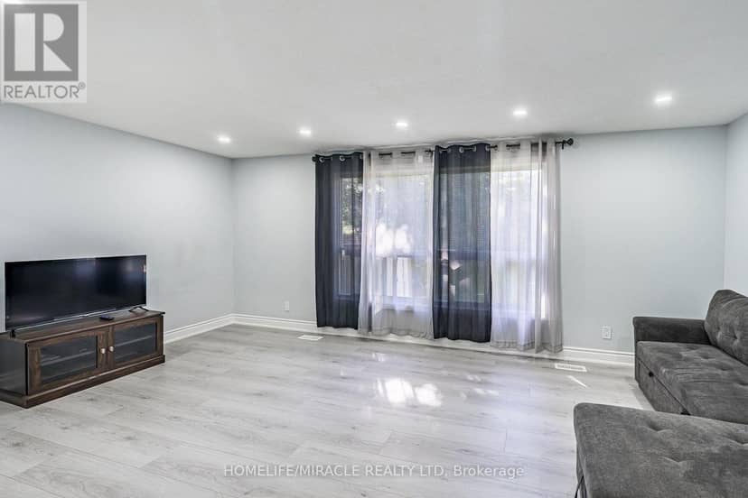 B - 425 Dunvegan Drive — photo 17 of 40