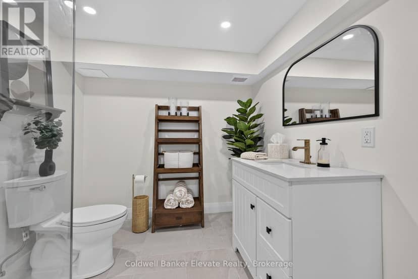 111 Kingswood Drive — photo 8 of 40