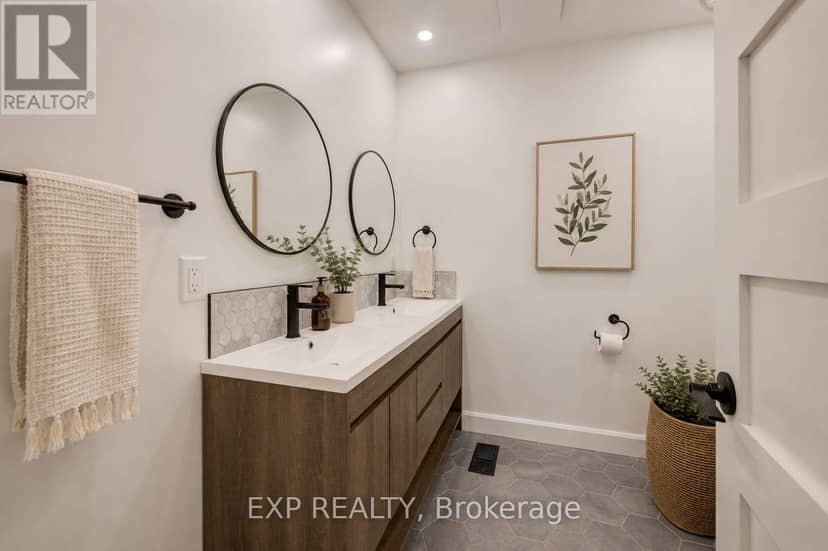 244 Royal Street — photo 29 of 40