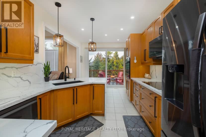 4 Fenton Lane — photo 21 of 38