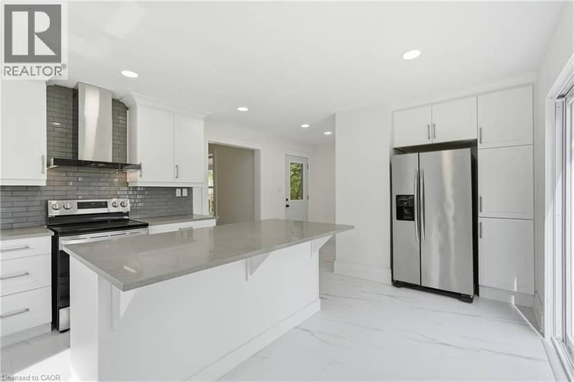 237 MAIN Street E — photo 14 of 30