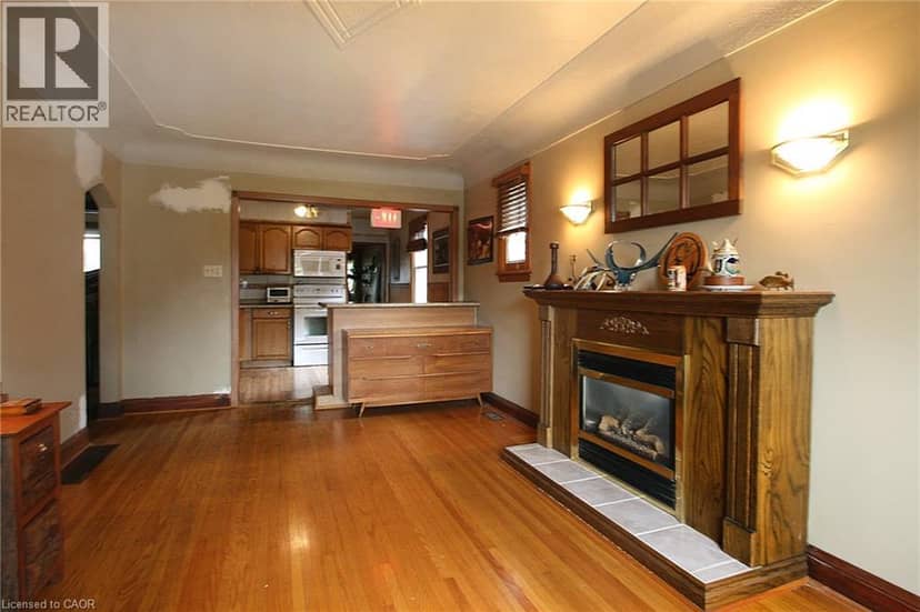 35 BARONS Avenue S — photo 7 of 27