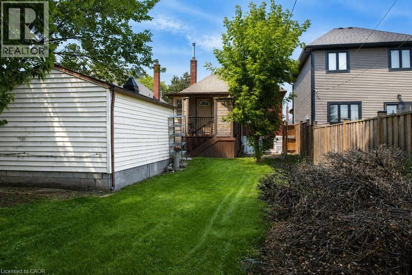 35 BARONS Avenue S — photo 23 of 27