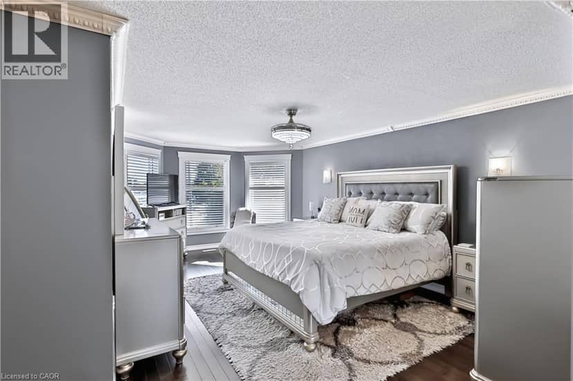 150 ROWNTREE Drive — photo 20 of 40
