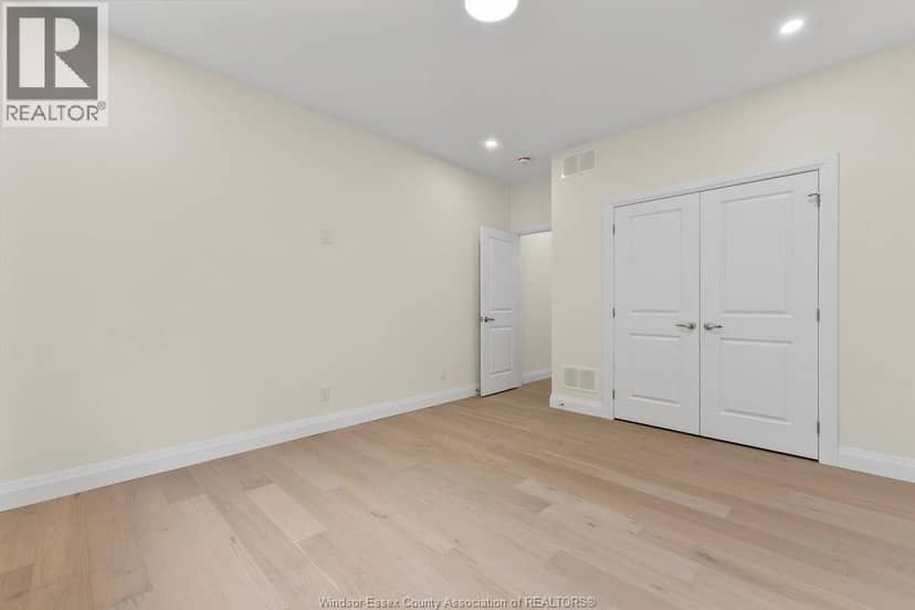 476 Railway Avenue — photo 10 of 22