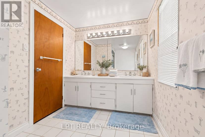 678 Lake Drive E — photo 36 of 40