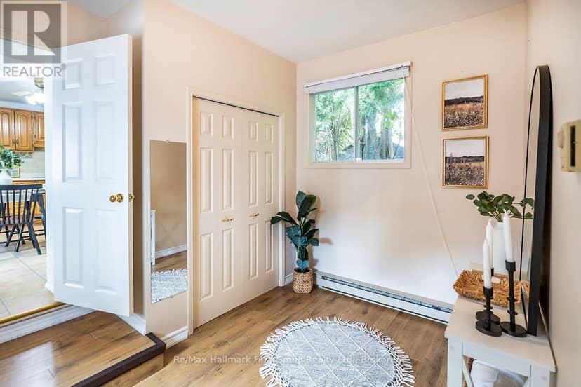 359 Sexton Street — photo 5 of 20