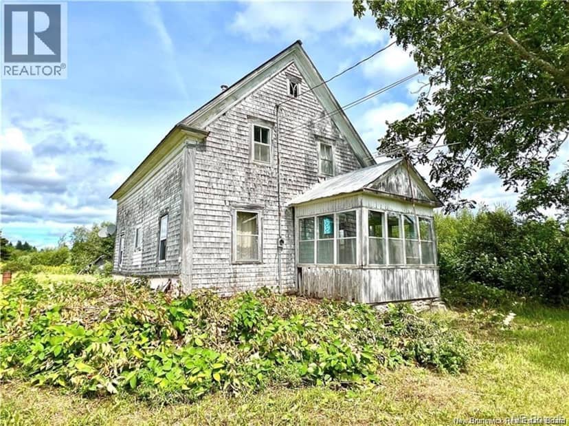 1708 Route 107, Williamsburg