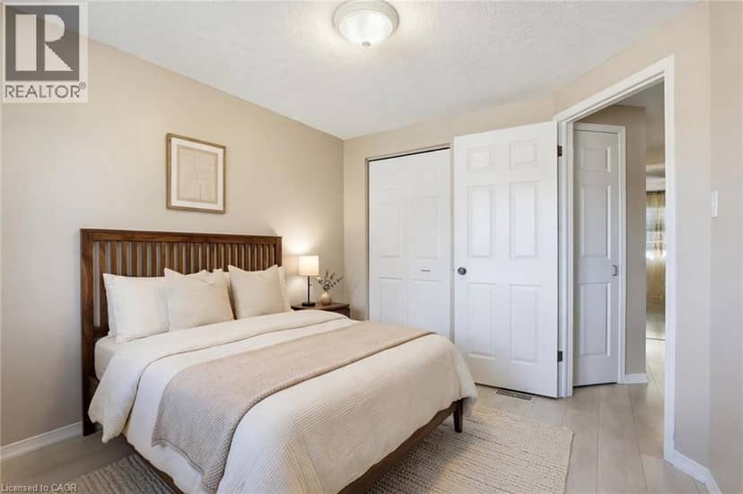 10 FALLOWFIELD Drive Unit# 19 — photo 20 of 33