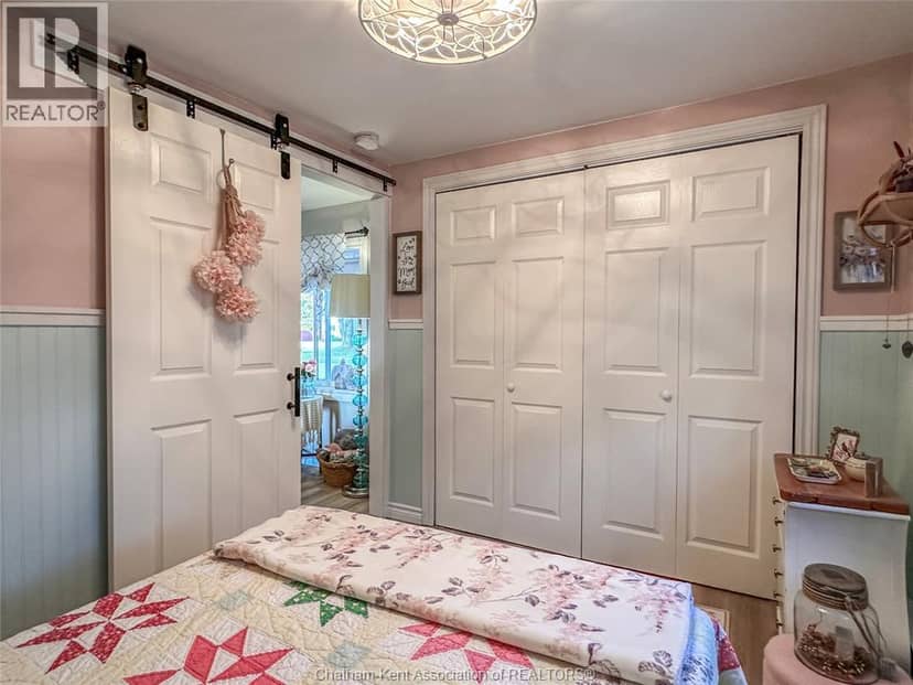 27 Babbitt STREET — photo 18 of 39