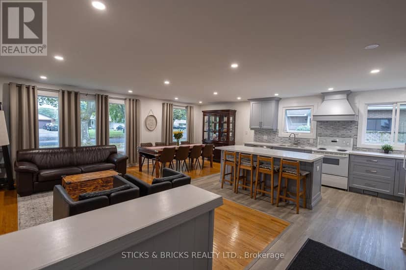4479 Mitchell Avenue, Niagara Falls, photo 4