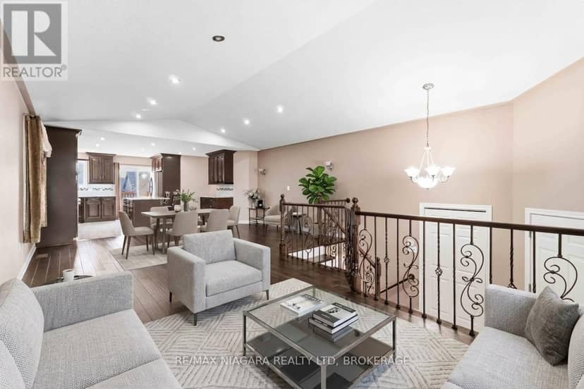 8253 Costabile Drive, Niagara Falls, photo 3