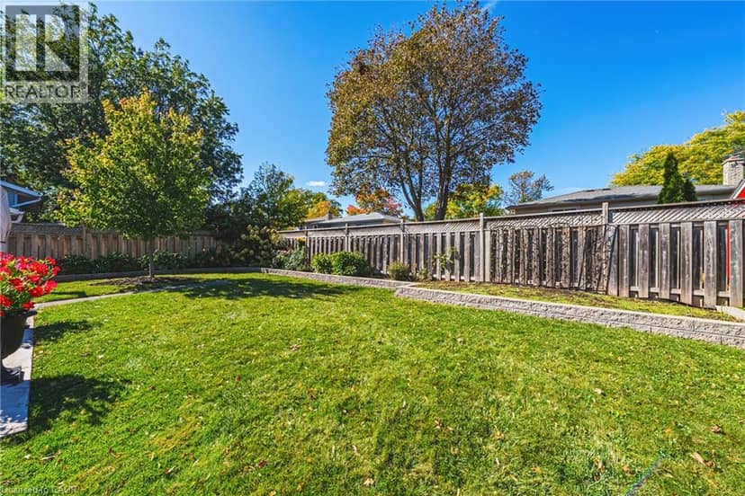 2231 URWIN Crescent — photo 30 of 40