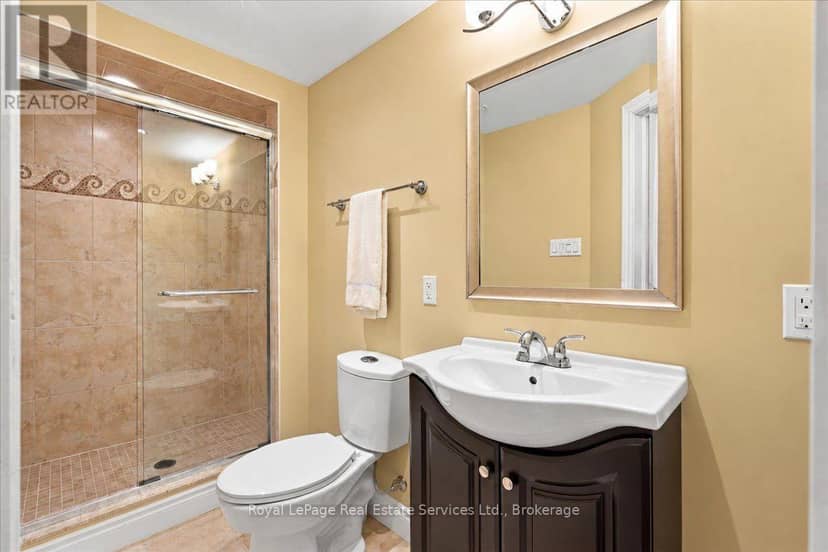 5569 Waterwind Crescent — photo 37 of 40