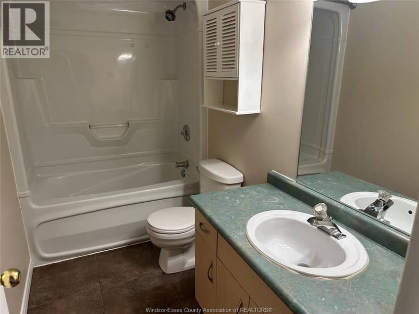 447 Merrill Avenue — photo 13 of 27