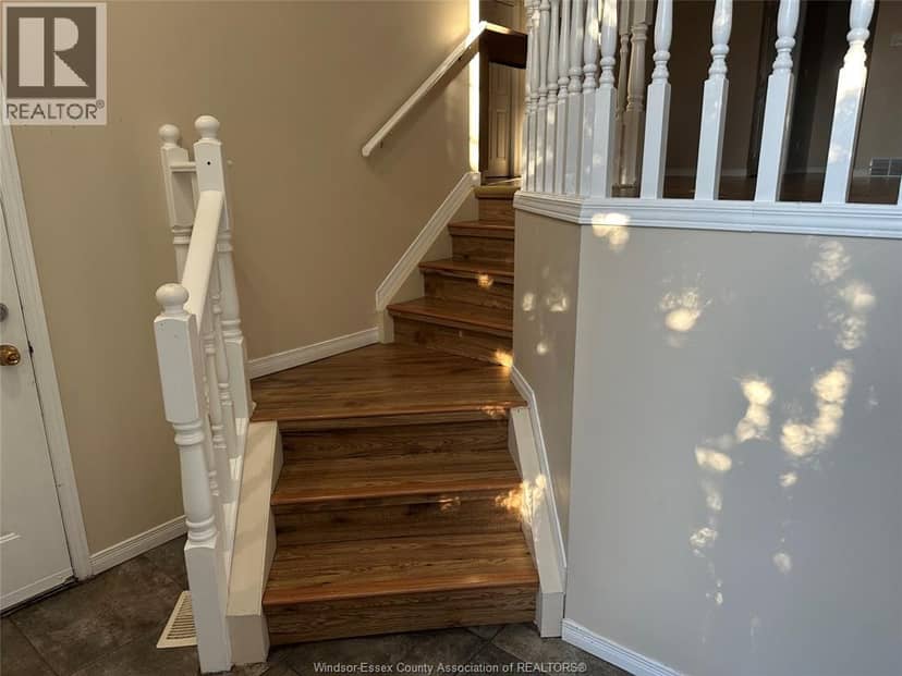 447 Merrill Avenue — photo 5 of 27