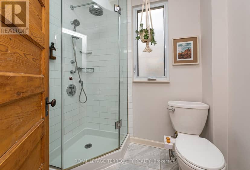 45 Dingwall Avenue — photo 18 of 35