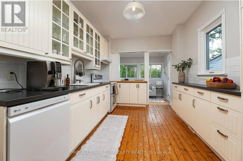 45 Dingwall Avenue — photo 12 of 35