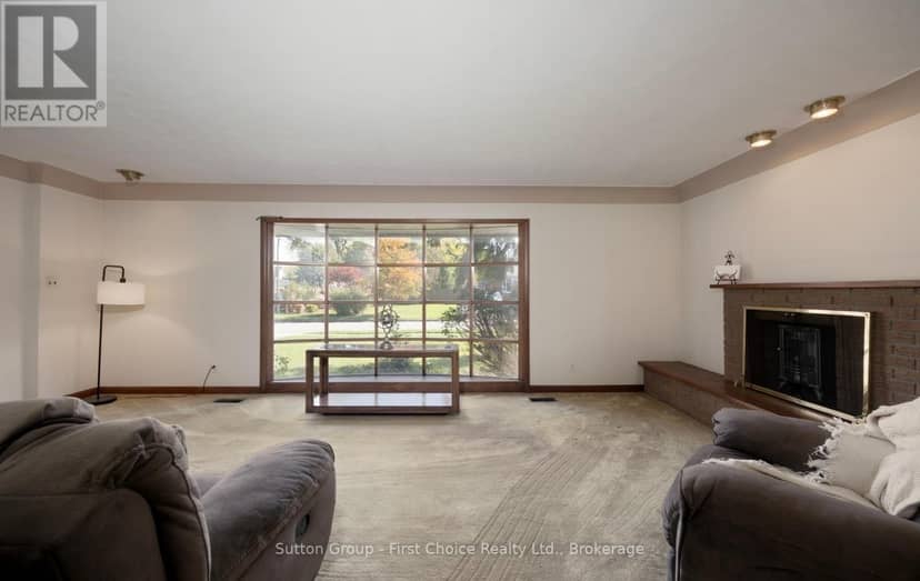 12 McCulloch Street — photo 15 of 40