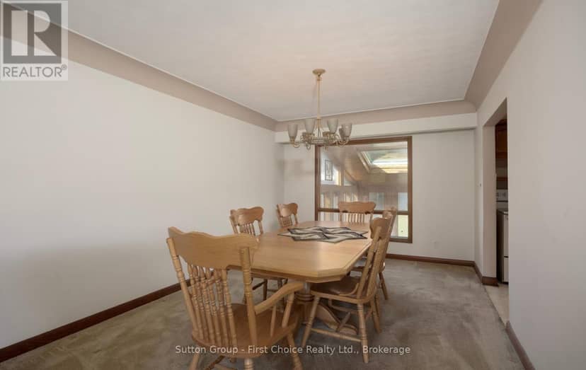 12 McCulloch Street — photo 21 of 40