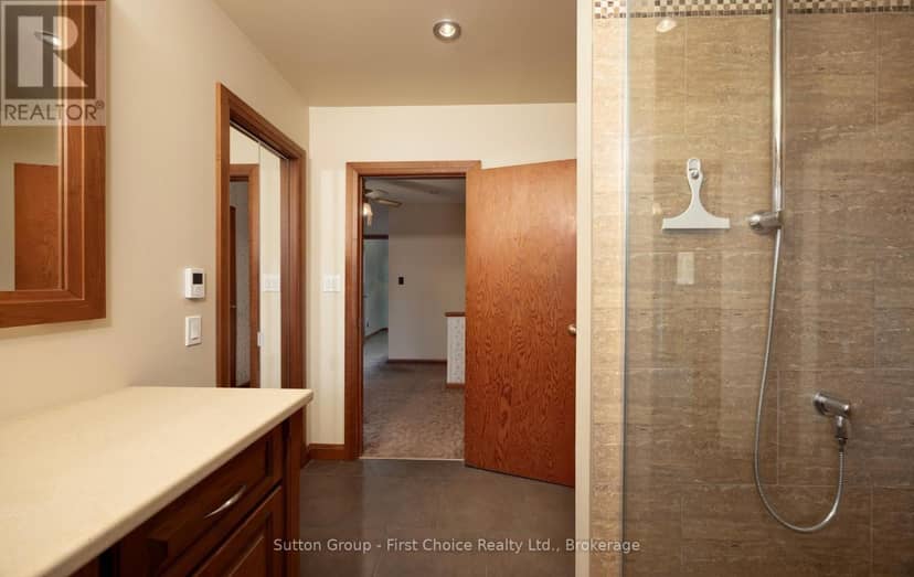 12 McCulloch Street — photo 30 of 40