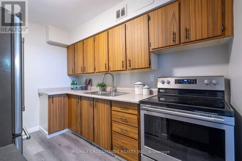 906 - 1350 York Mills Road — photo 16 of 36