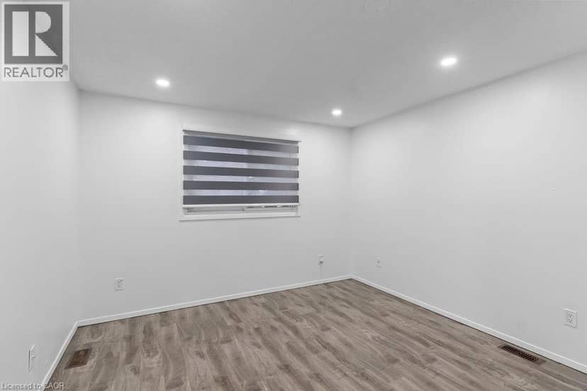 24 TARA Crescent — photo 26 of 39