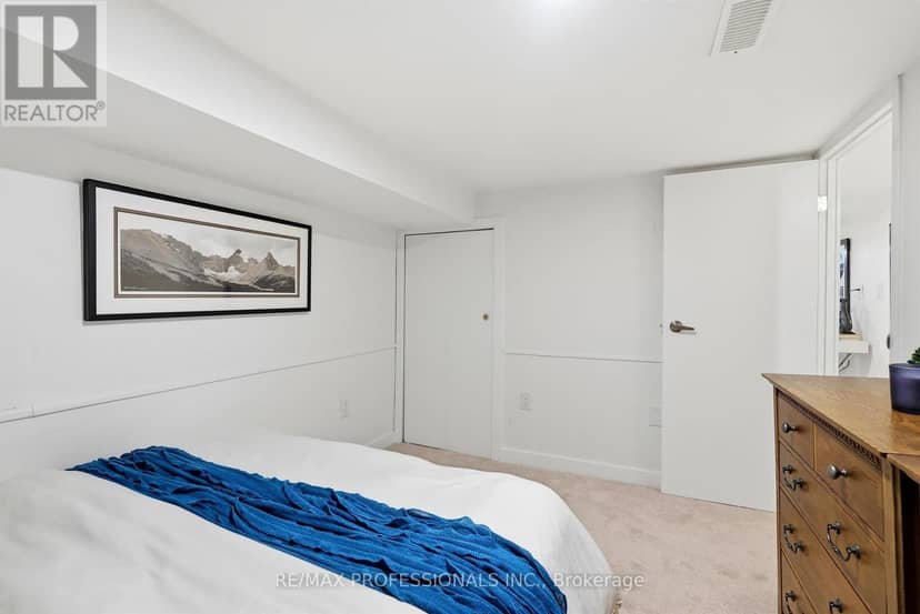 81 Alton Avenue — photo 35 of 40