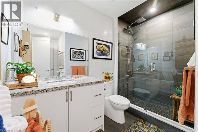 112 KING Street E Unit# PH4 — photo 29 of 40