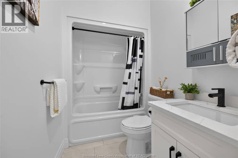 2362 Barkley AVENUE — photo 6 of 33