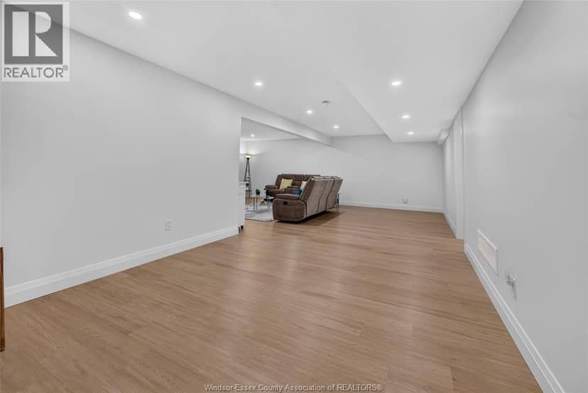2362 Barkley AVENUE — photo 20 of 33