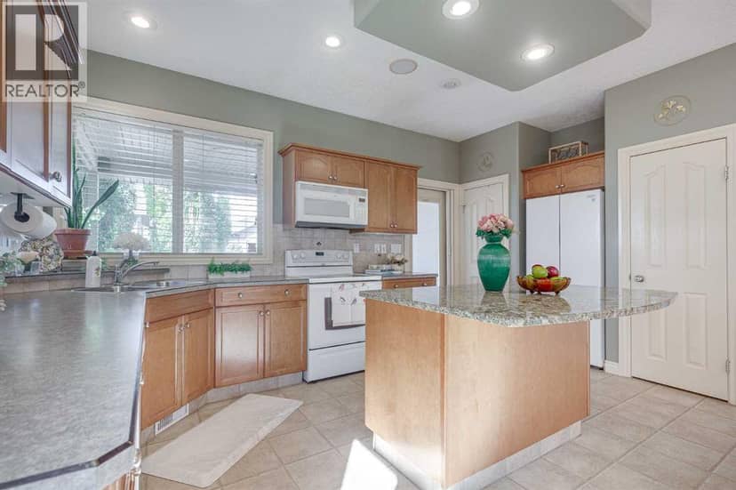 47 Webster Drive — photo 16 of 40