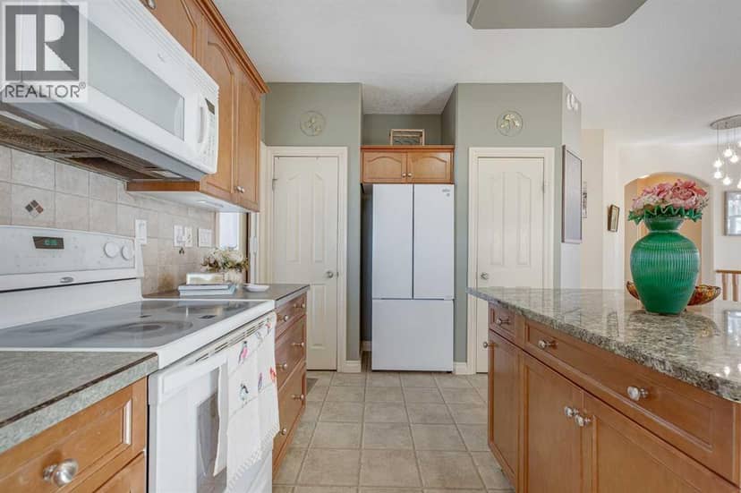 47 Webster Drive — photo 15 of 40