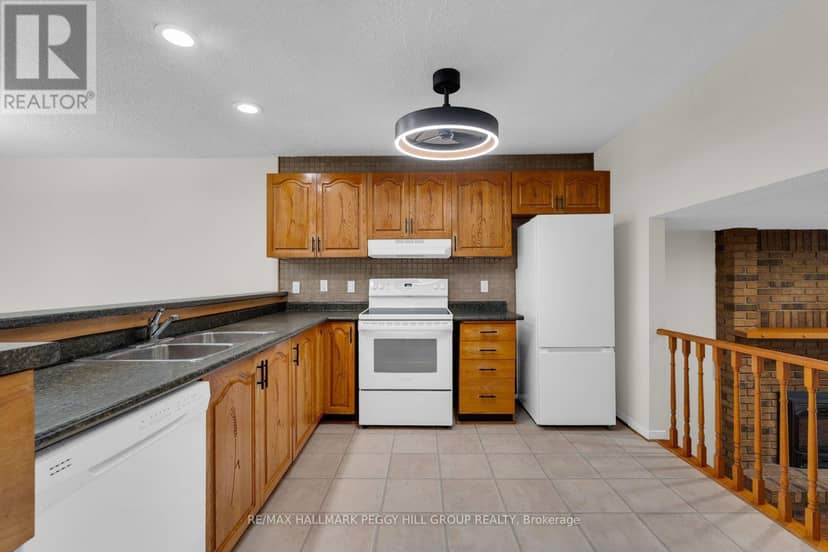 203 Little Avenue, Barrie, photo 2