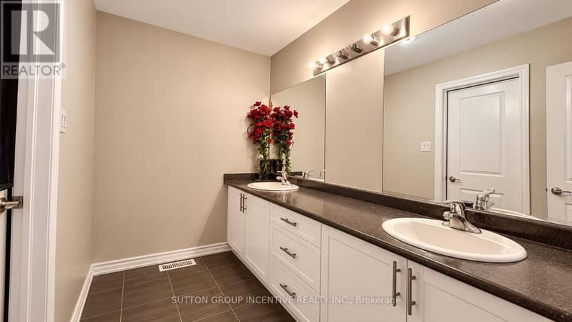 97 Warman Street — photo 17 of 19