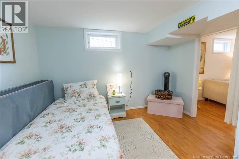 23 Bickerton Avenue — photo 31 of 40