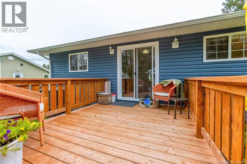 23 Bickerton Avenue — photo 35 of 40