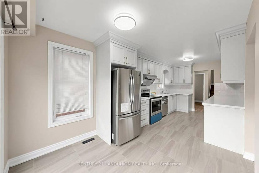 4223 Lastrada Heights — photo 17 of 34