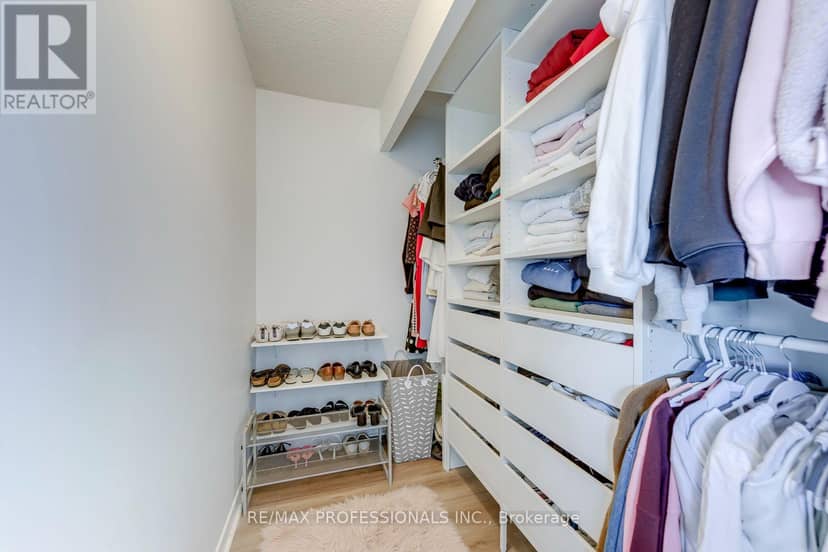 1401 - 1300 Bloor Street — photo 23 of 40