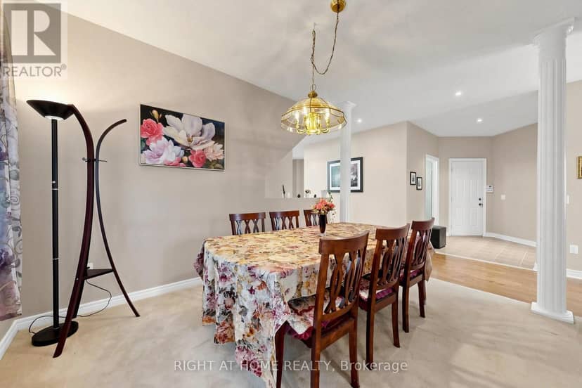 58 Treeline Boulevard — photo 11 of 40