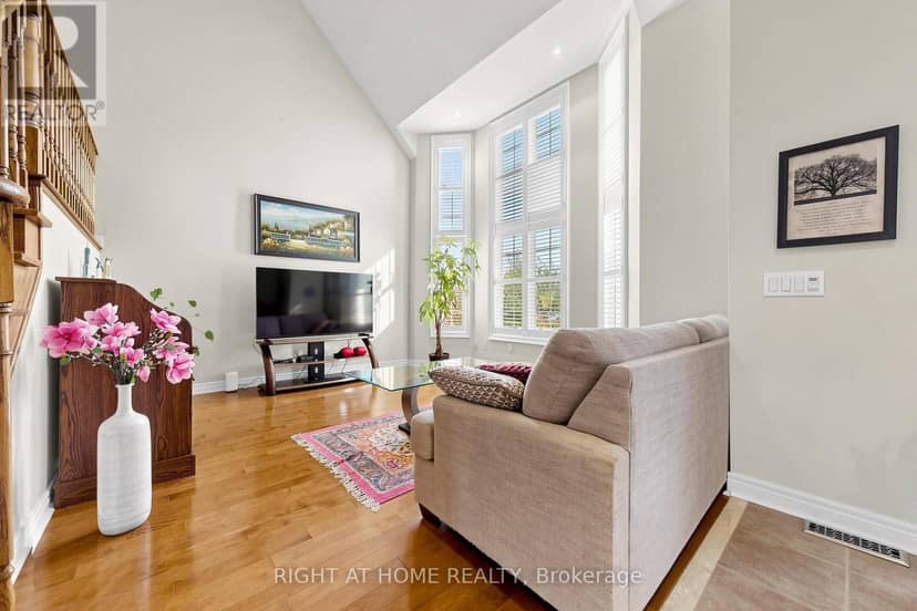 58 Treeline Boulevard, Brampton, photo 6