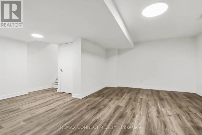 43 Tybalt Crescent — photo 17 of 23