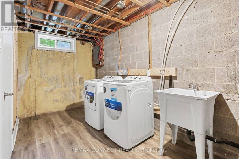 43 Tybalt Crescent — photo 18 of 23